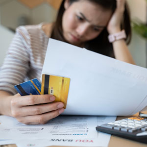 Avoiding Costly Financial Mistakes: What Not To Do When Managing Debt